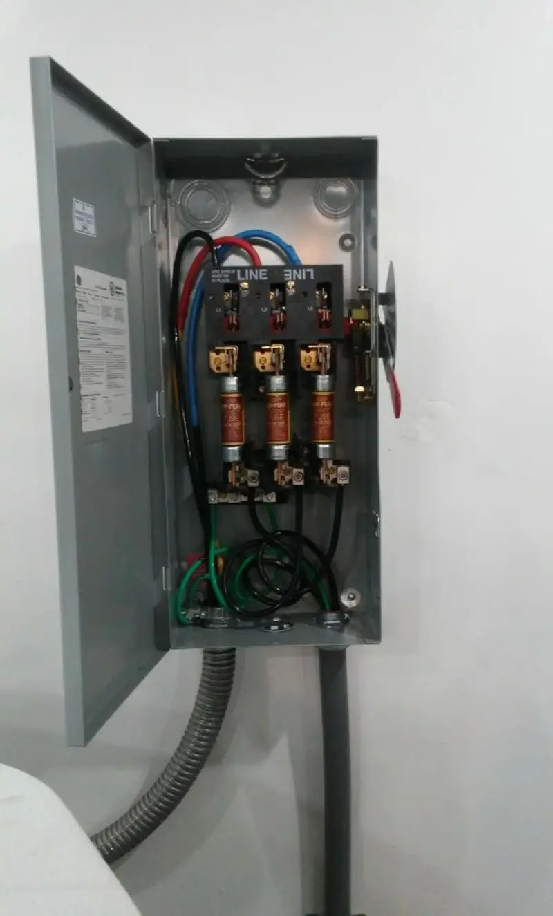 Three-phase disconnect switch installed for Smoke Detector Installation in Parker